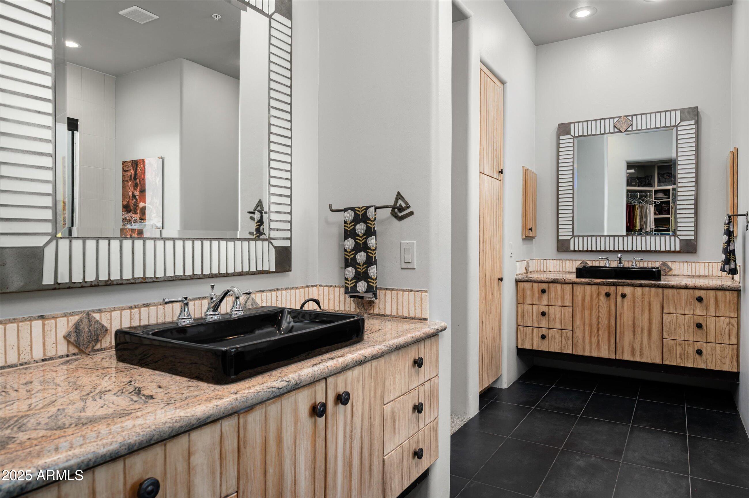 9301 East Bajada Road Scottsdale, AZ 85262 - Photo 22 of 39 Separate Vanities