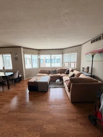$194,900 | 5500 Lincoln Avenue, Unit 507W, Morton Grove, IL 60053