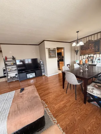$194,900 | 5500 Lincoln Avenue, Unit 507W, Morton Grove, IL 60053