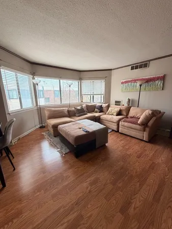 $194,900 | 5500 Lincoln Avenue, Unit 507W, Morton Grove, IL 60053