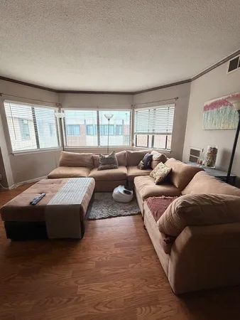 $194,900 | 5500 Lincoln Avenue, Unit 507W, Morton Grove, IL 60053