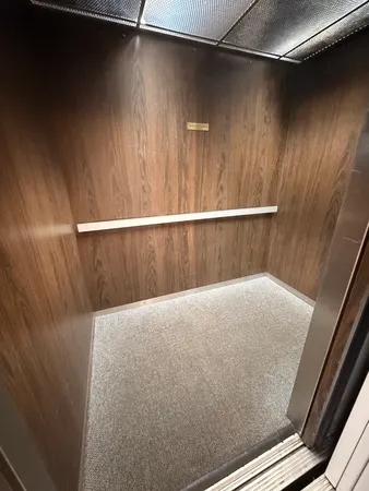 $194,900 | 5500 Lincoln Avenue, Unit 507W, Morton Grove, IL 60053