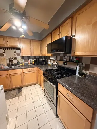 $194,900 | 5500 Lincoln Avenue, Unit 507W, Morton Grove, IL 60053