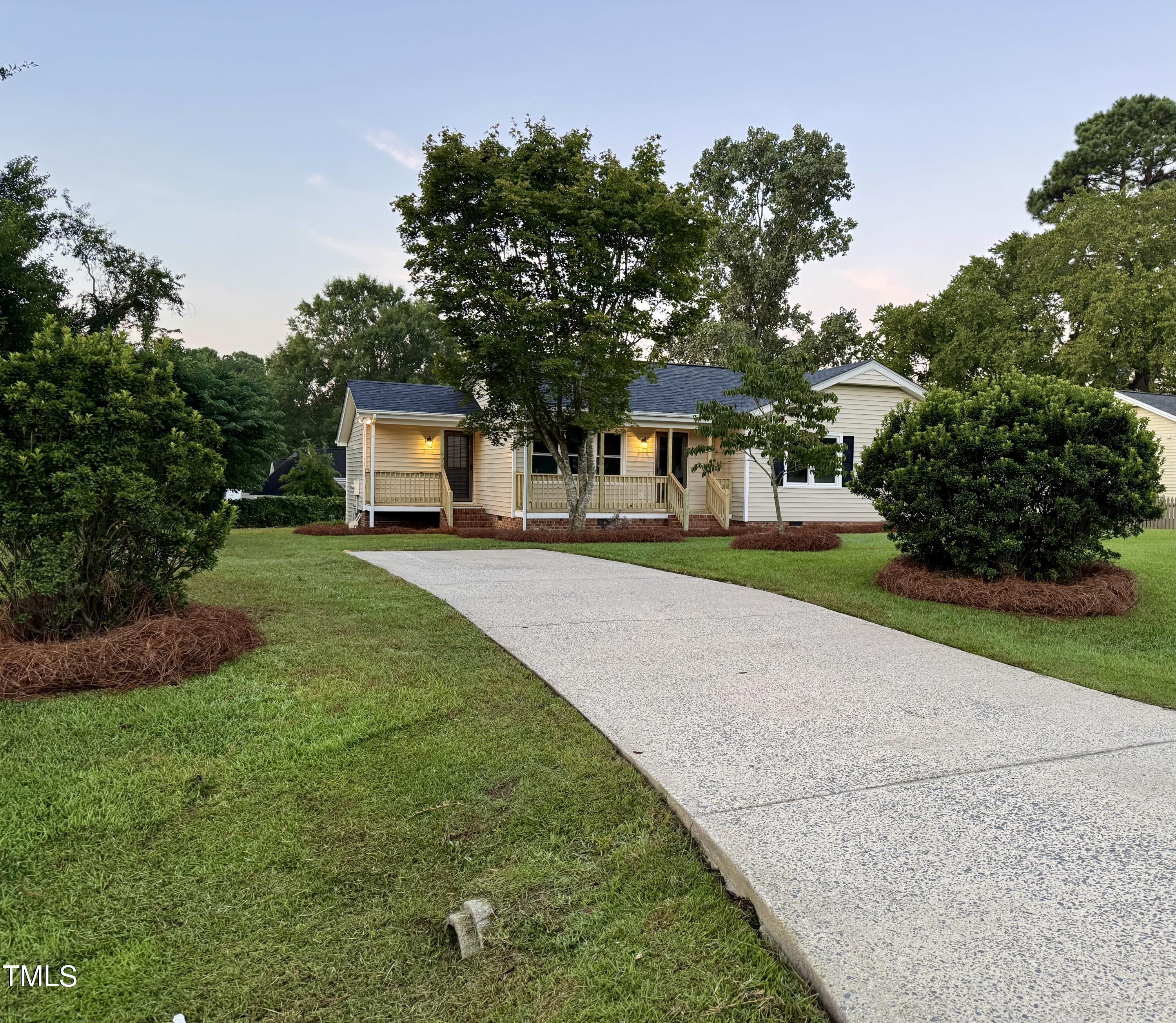 382 Circle Drive Angier, NC 27501 - Photo 3 of 12 8A634AF3-3E4D-4A74-8DA0-7112AD9E5474_1_2