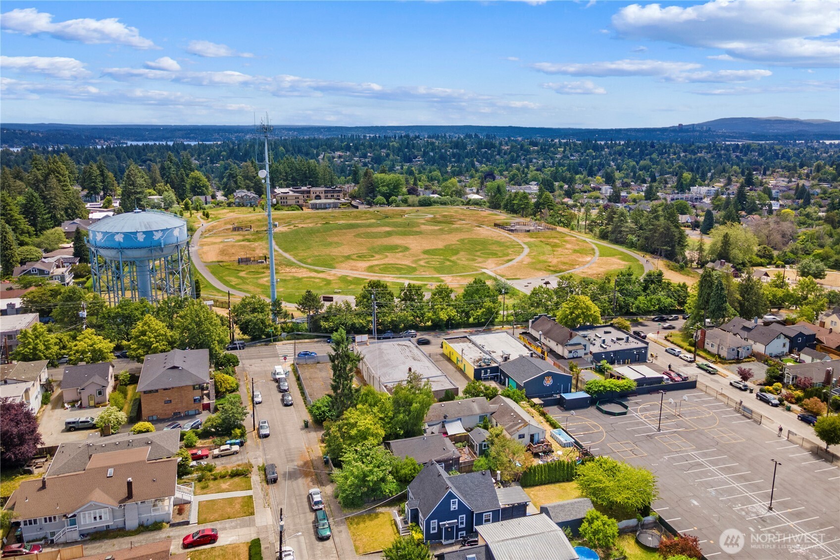8521 Roosevelt Way Northeast Seattle, WA 98115 - Photo 11 of 18 a view of a city