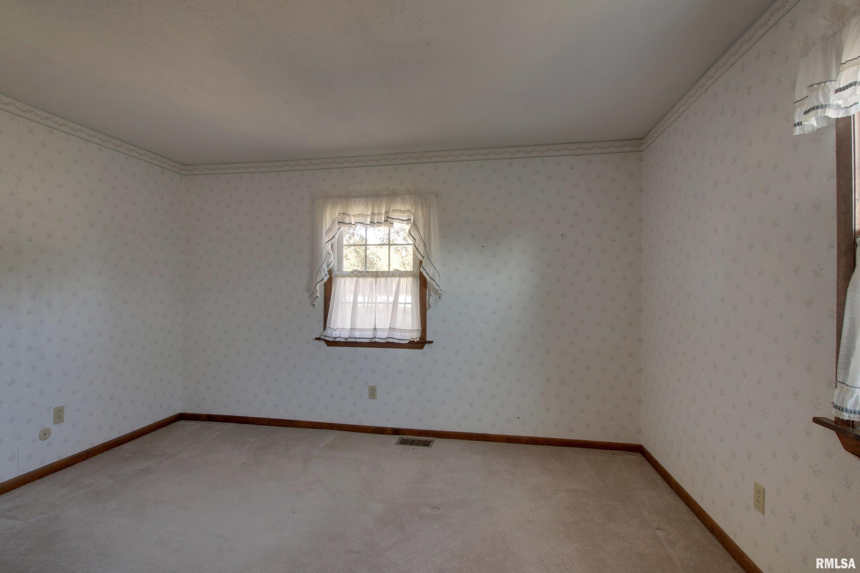 4314 Harrison Street Quincy, IL 62305 - Photo 13 of 33