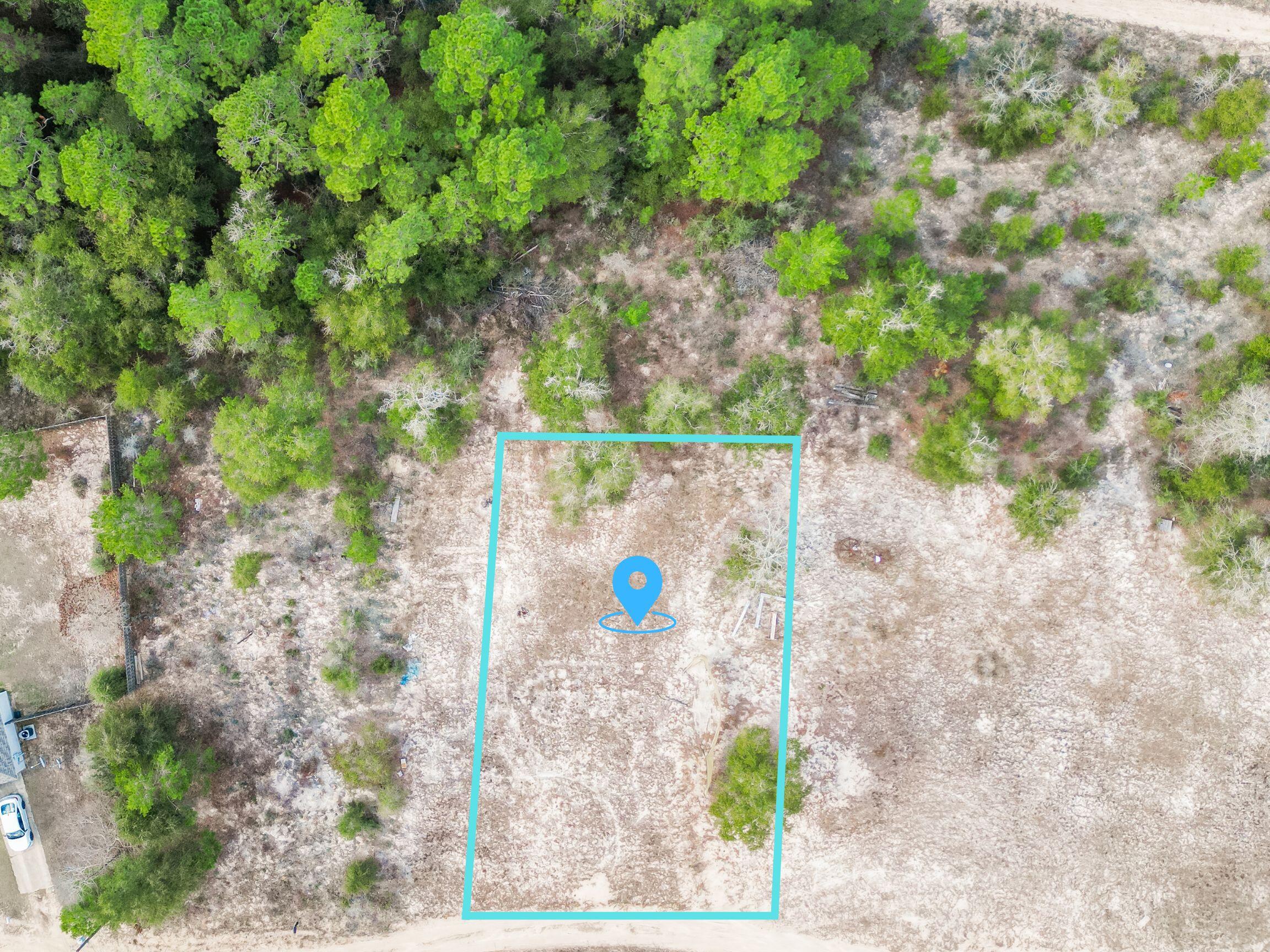 4712 Canary Way Crestview, FL 32539 - Photo 2 of 17 a view of outdoor space and garden