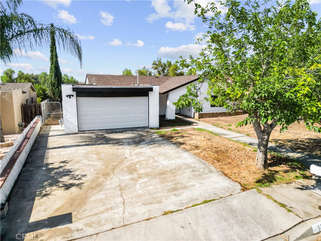 527 West 10th Street Perris, CA 92570 - Photo 9 of 62