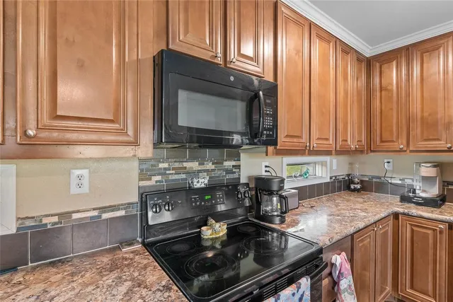 $245,000 | 5426 Highway 90, Madisonville, TX 77864