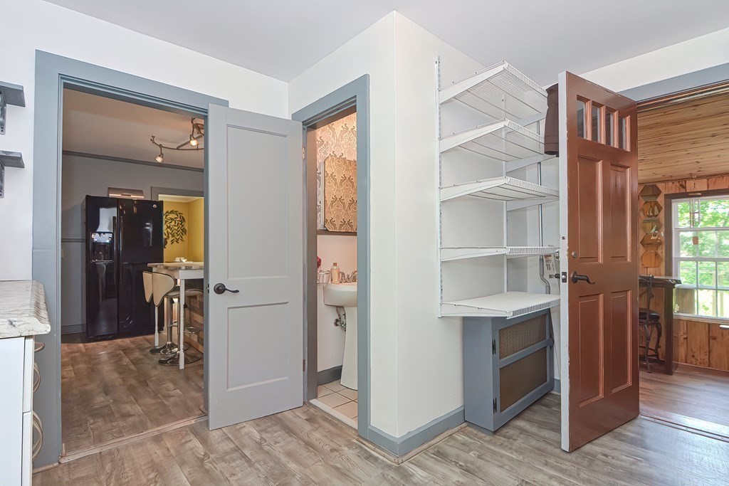 301 Thompson Road Webster, MA 01570 - Photo 14 of 33