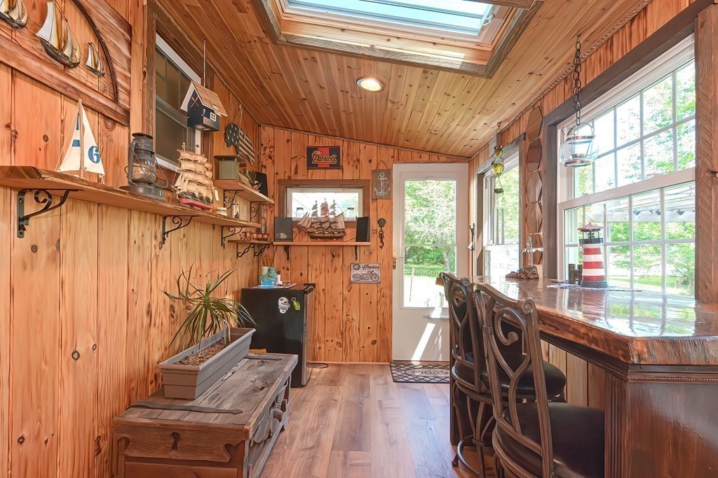 301 Thompson Road Webster, MA 01570 - Photo 15 of 33