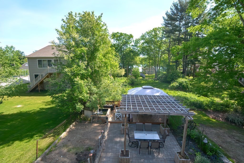 301 Thompson Road Webster, MA 01570 - Photo 20 of 33