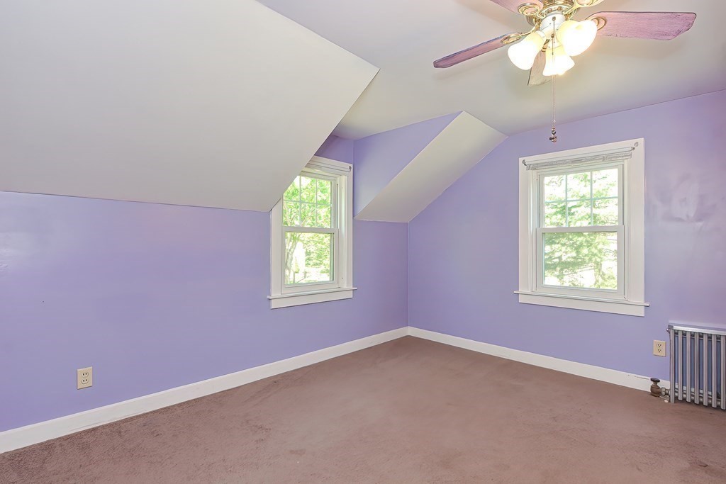 301 Thompson Road Webster, MA 01570 - Photo 22 of 33