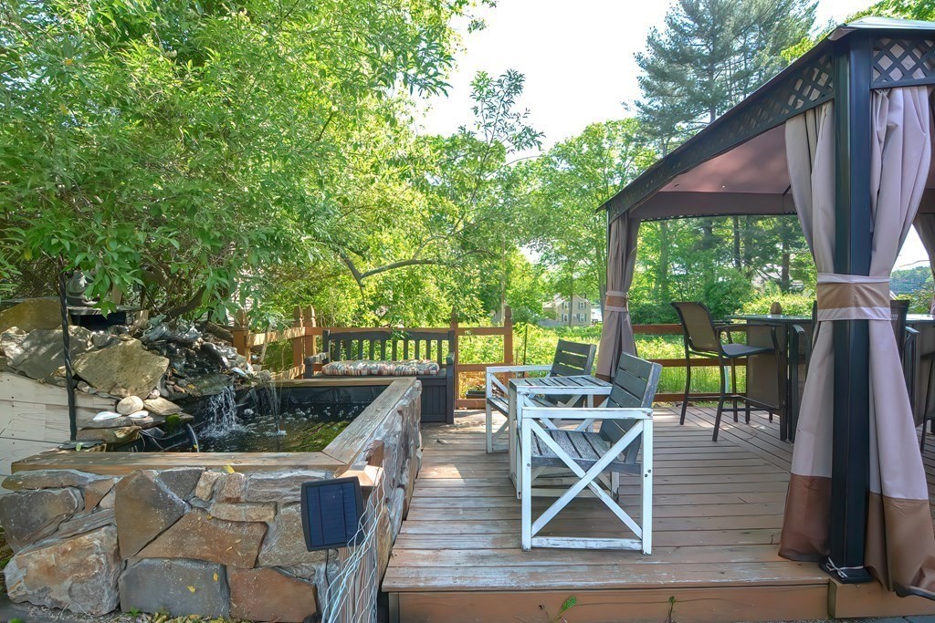 301 Thompson Road Webster, MA 01570 - Photo 29 of 33