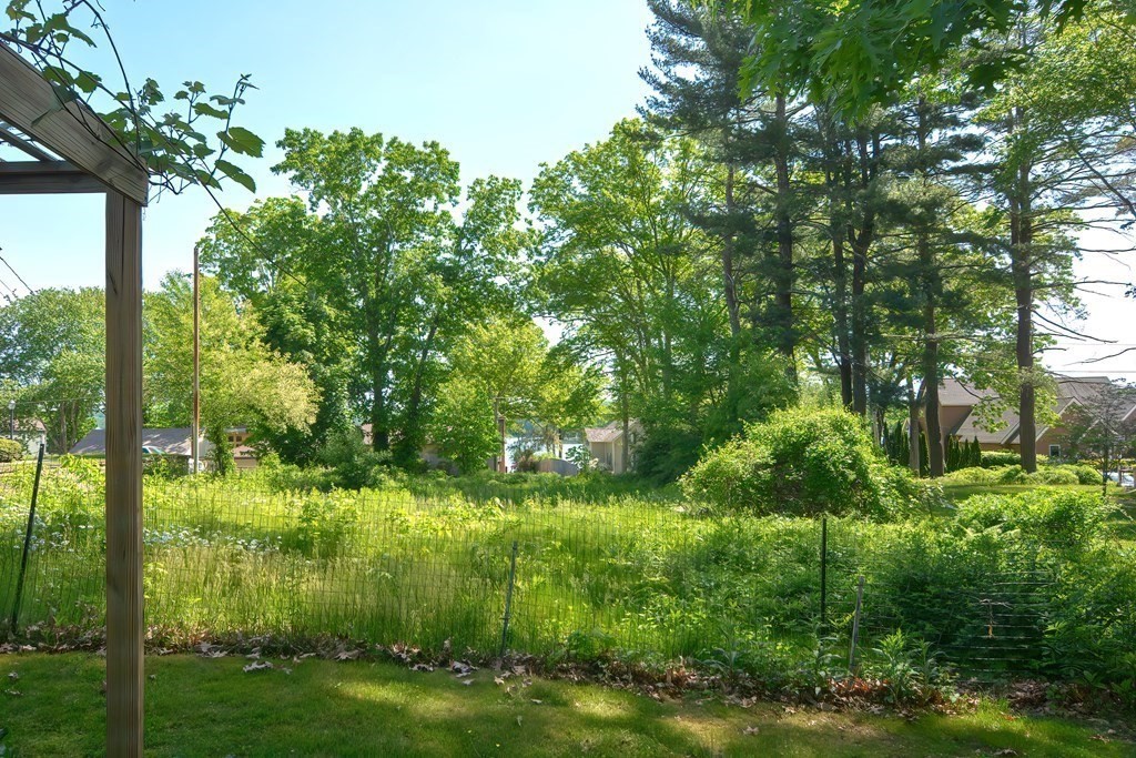 301 Thompson Road Webster, MA 01570 - Photo 32 of 33