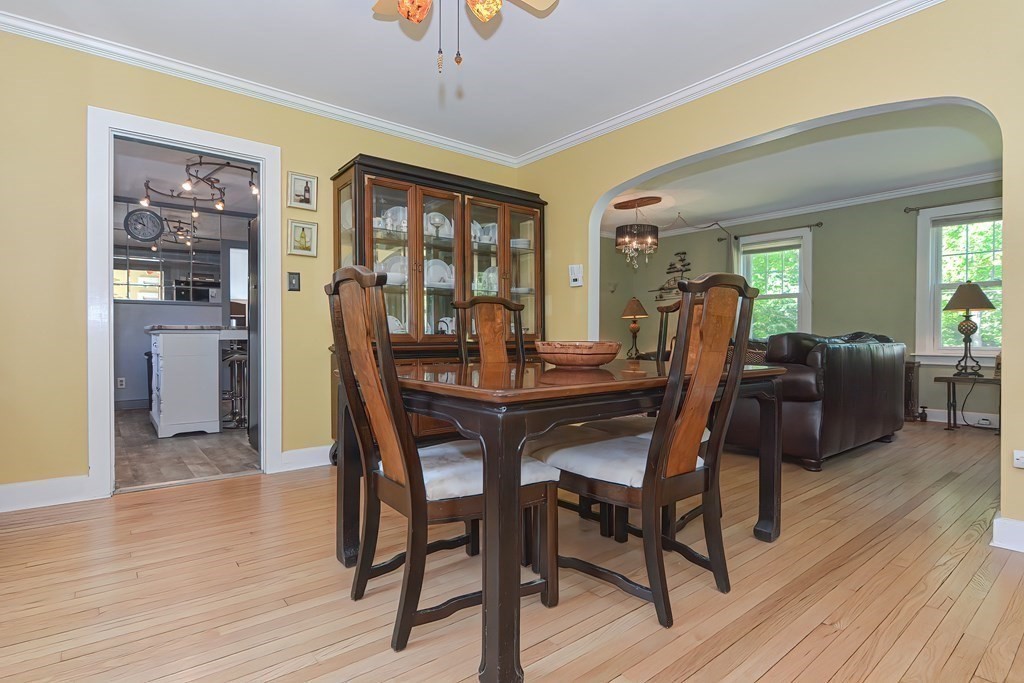 301 Thompson Road Webster, MA 01570 - Photo 7 of 33