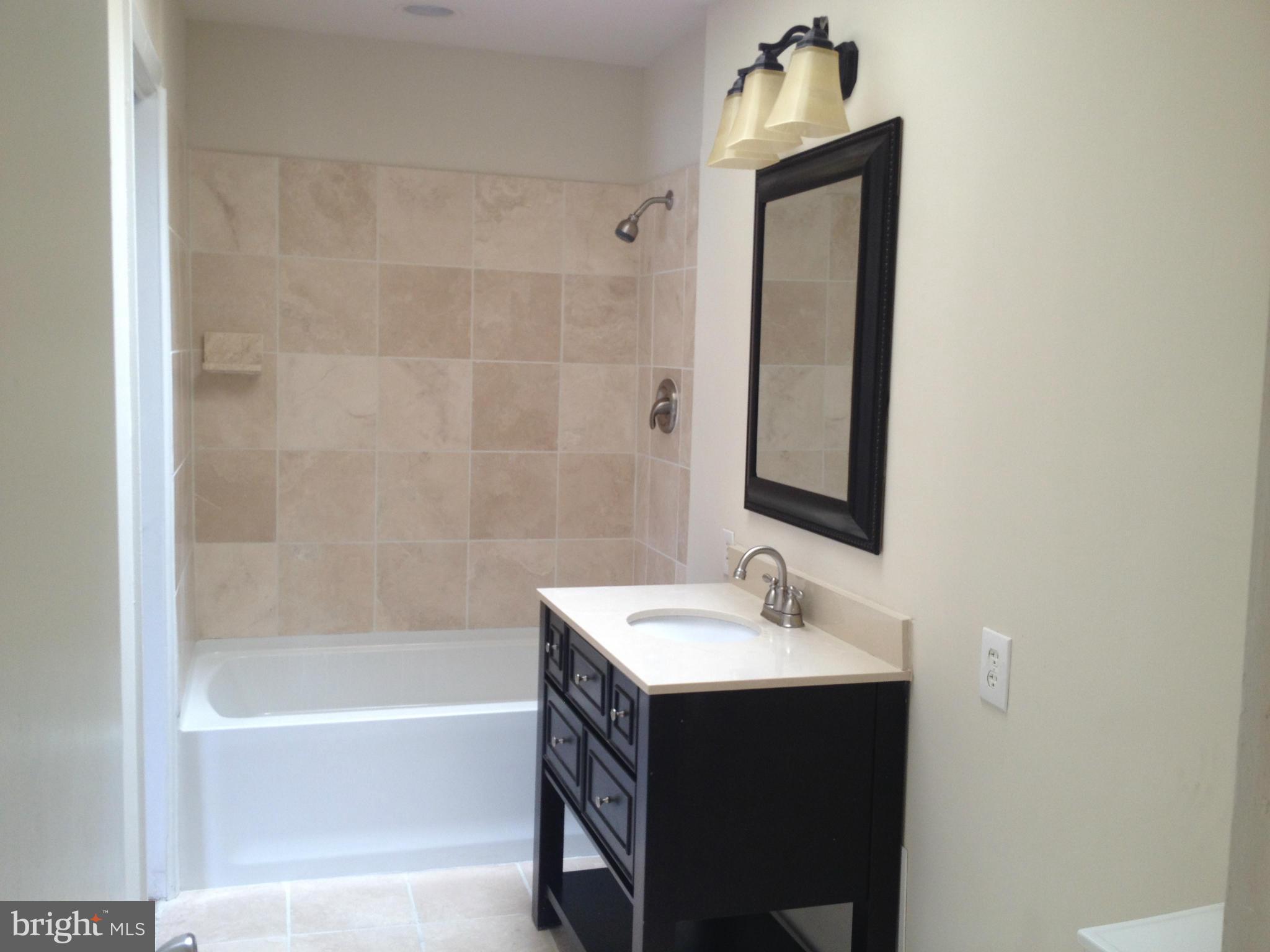 13618 Poplar Tree Road Chantilly, VA 20151 - Photo 15 of 29 Bath