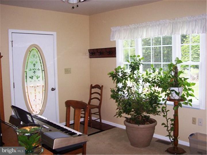4986 Lehigh Road Easton, PA 18040 - Photo 2 of 14 Gallery Image 2
