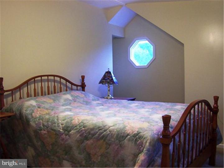 4986 Lehigh Road Easton, PA 18040 - Photo 11 of 14 Gallery Image 11
