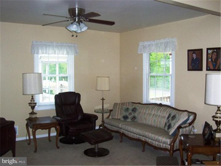 4986 Lehigh Road Easton, PA 18040 - Photo 6 of 14 Gallery Image 6