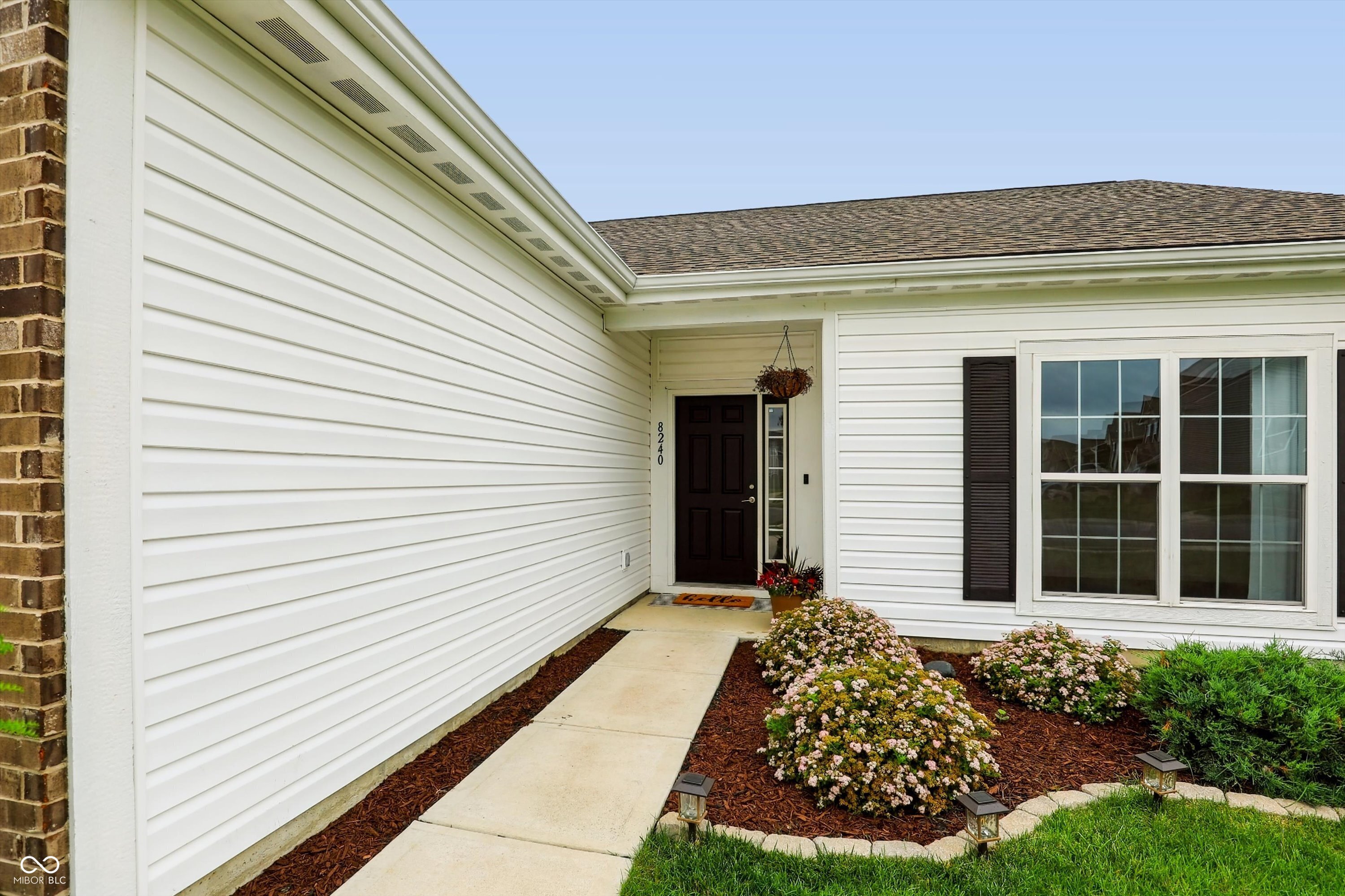 8240 Ambrosia Lane Pendleton, IN 46064 - Photo 4 of 48