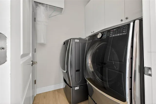 a view of walk in closet