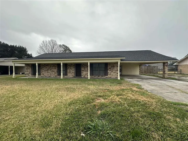 $210,000 | 519 Magnolia Drive, Jennings, LA 70546
