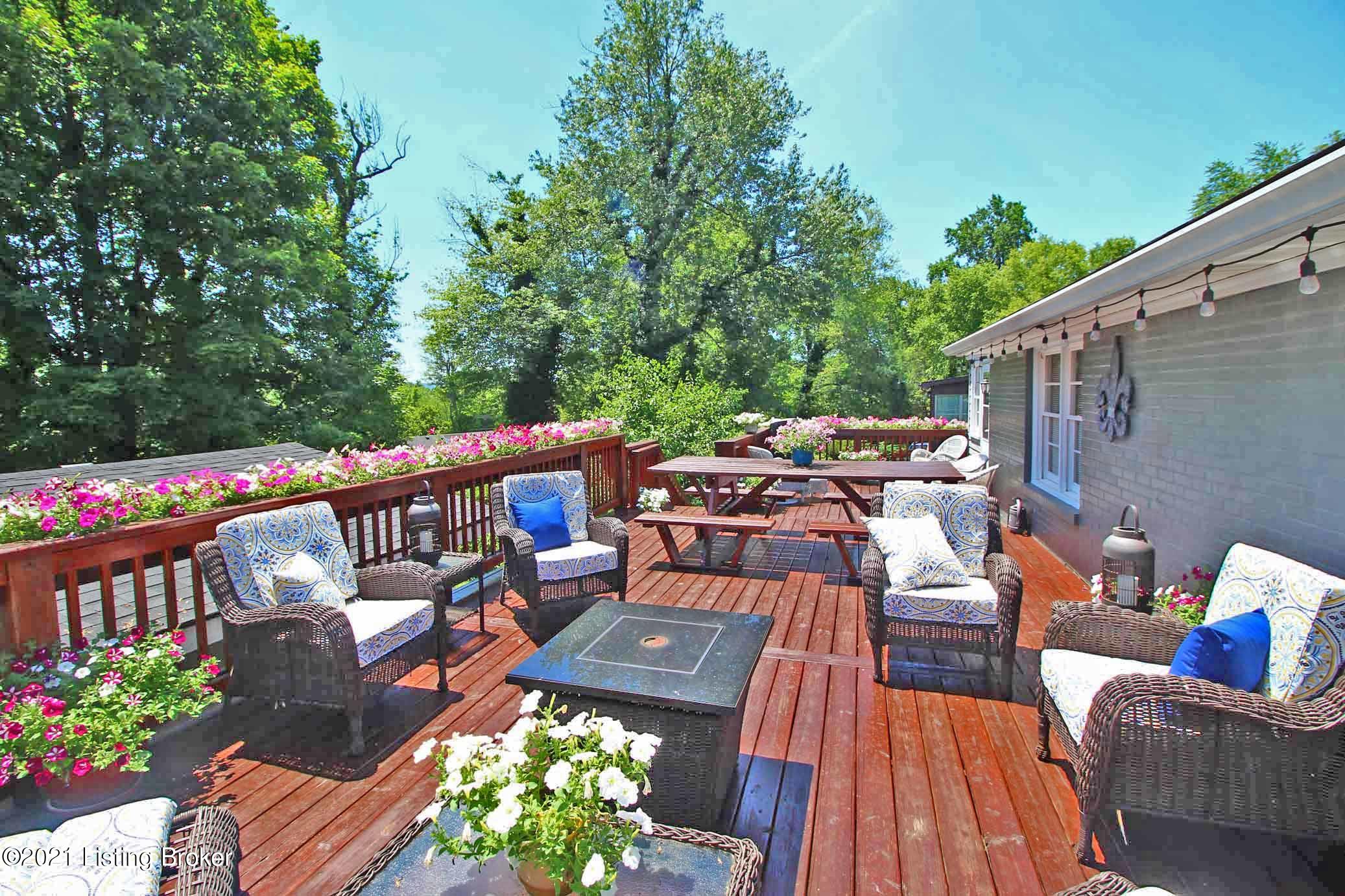 5415 Winding Road Louisville, KY 40214 - Photo 29 of 37 Huge Deck