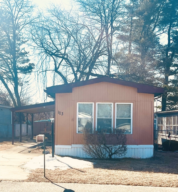 103 Edbert Street Chicopee, MA 01020 - Photo 1 of 9 Gallery Image 1