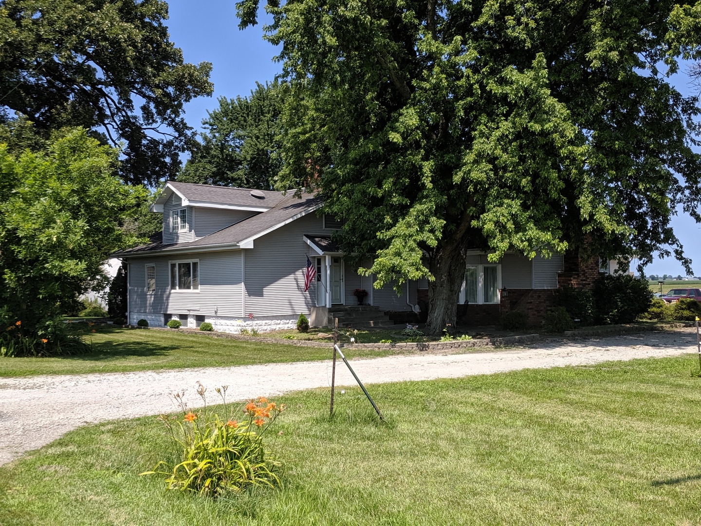 6479 South 2500E Road St. Anne, IL 60964 - Photo 1 of 47