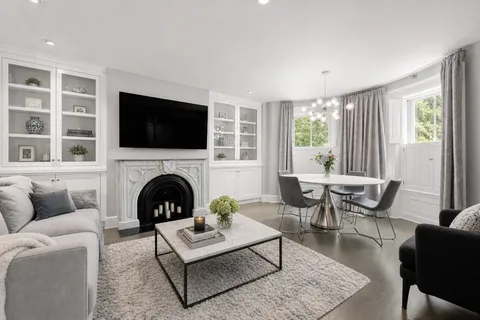 $1,825,000 | 194 West Brookline Street, Unit 1, Boston, MA 02118