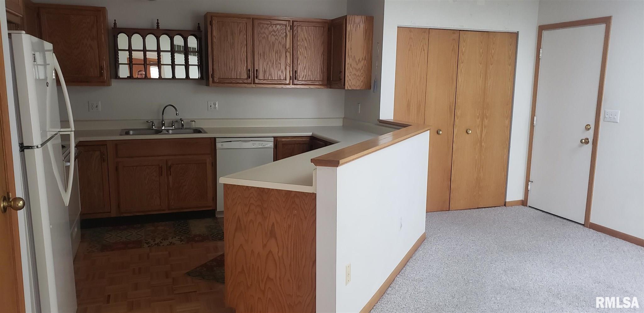 3303 Ashley Lane Springfield, IL 62711 - Photo 3 of 15 Gallery Image 3