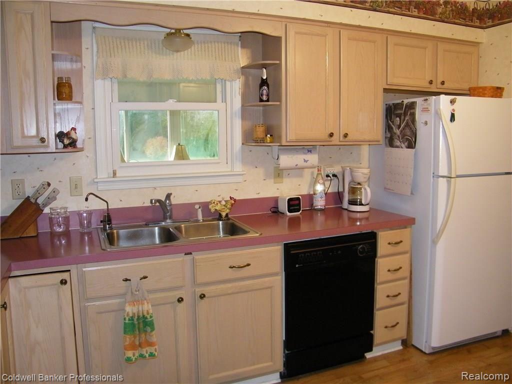2310 Peppermill Road Lapeer, MI 48446 - Photo 14 of 37