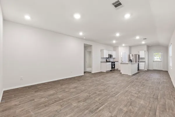 $1,800 | 280 Granary Drive, Kyle, TX 78640