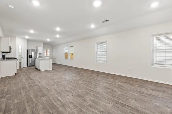 $1,800 | 280 Granary Drive, Kyle, TX 78640