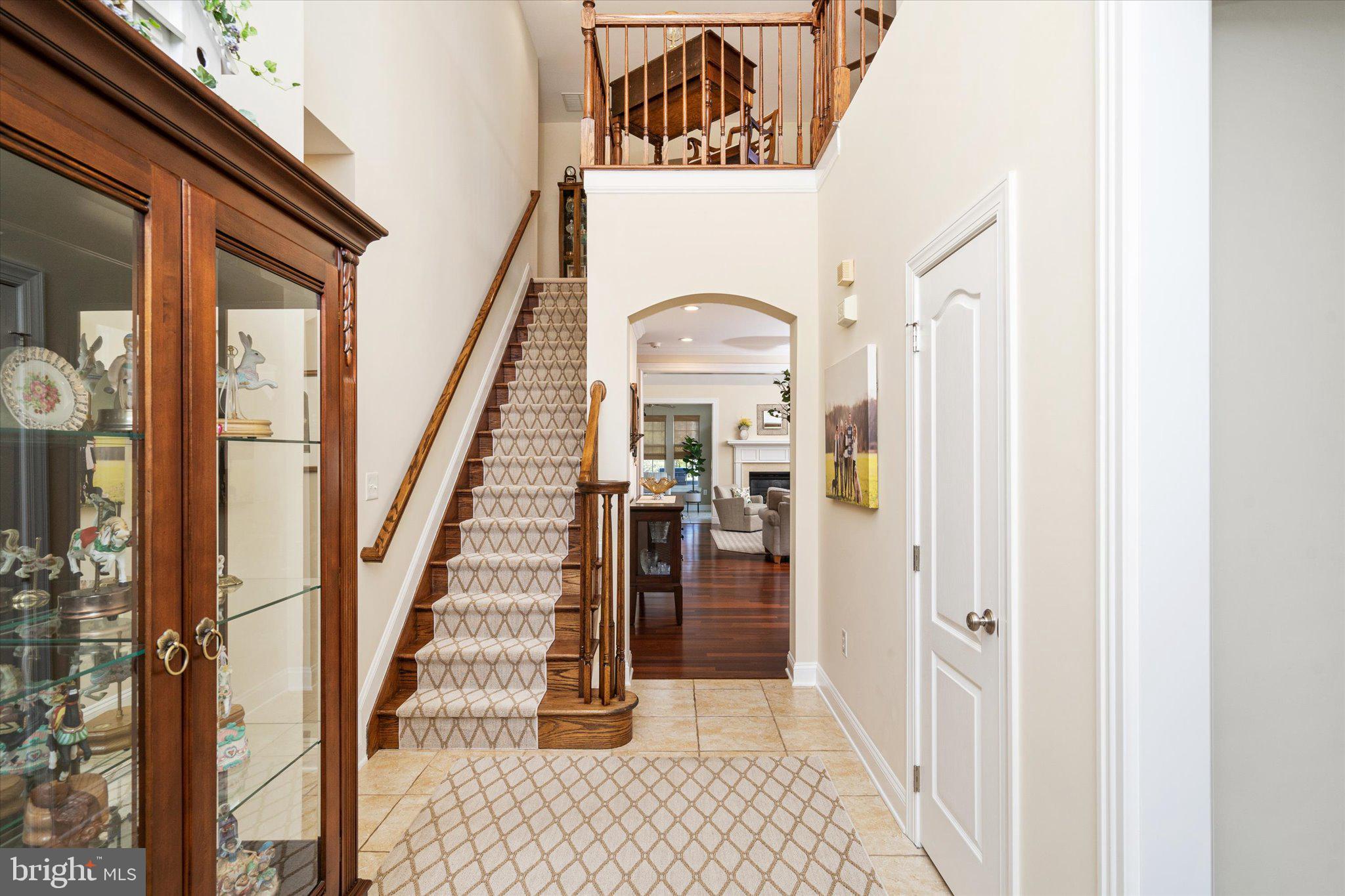 4 Monaco Drive Hamilton, NJ 08691 - Photo 4 of 39 Foyer