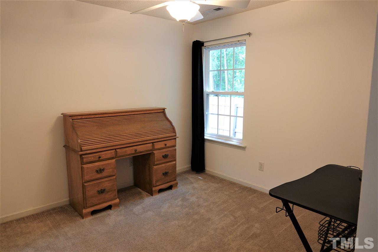 5525 Golden Moss Trail Raleigh, NC 27613 - Photo 12 of 27