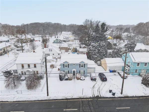 $460,000 | 2941 Pawtucket Avenue, East Providence, RI 02915