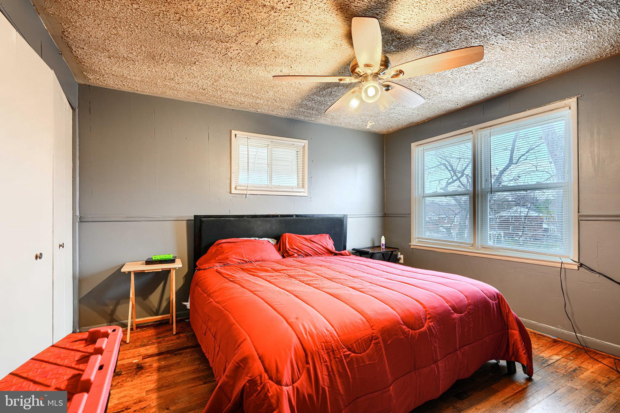 5552 Whitby Road Baltimore, MD 21206 - Photo 11 of 29 a bedroom with a bed and window