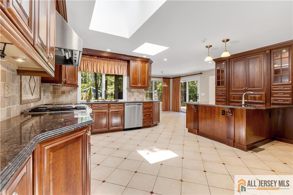 199 Old Forge Road Monroe Township, NJ 08831 - Photo 7 of 42