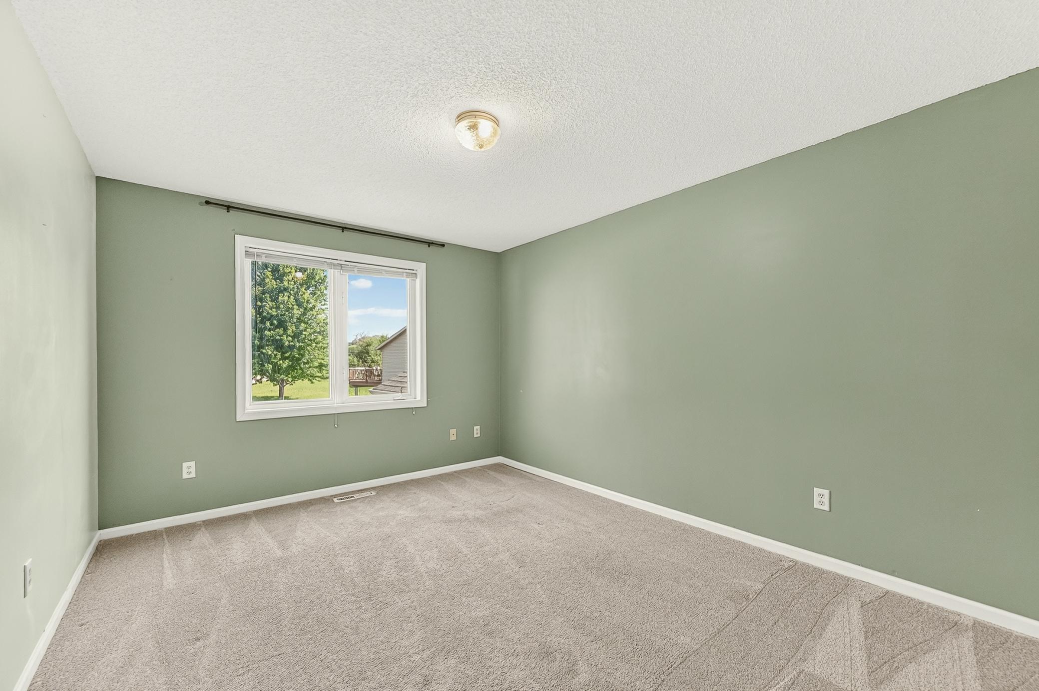 5319 Highgrove Lane Northwest Rochester, MN 55901 - Photo 12 of 30