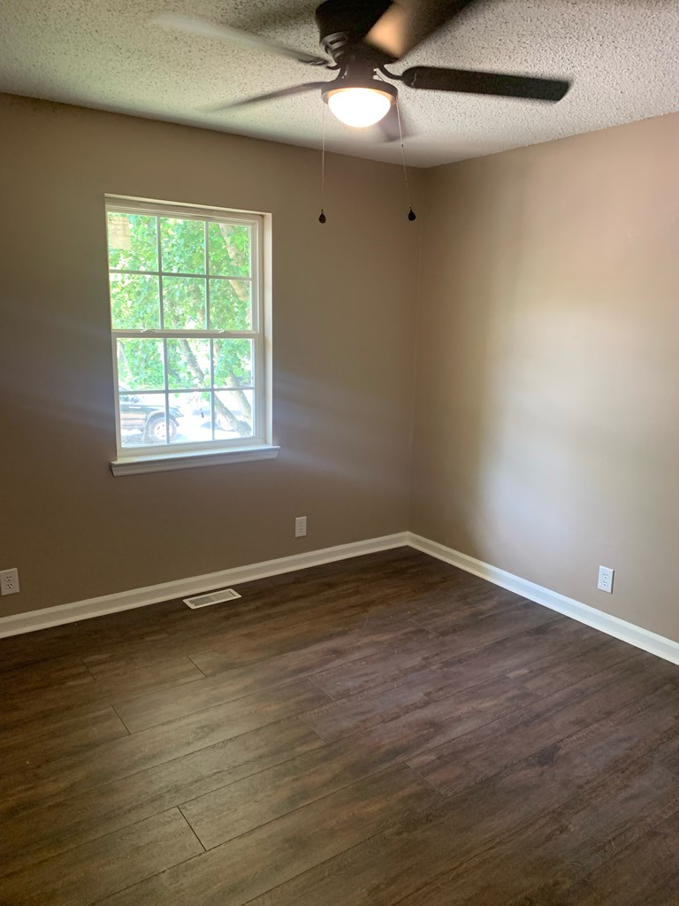 710 Corey Place Dalton, GA 30721 - Photo 11 of 18 Gallery Image 11