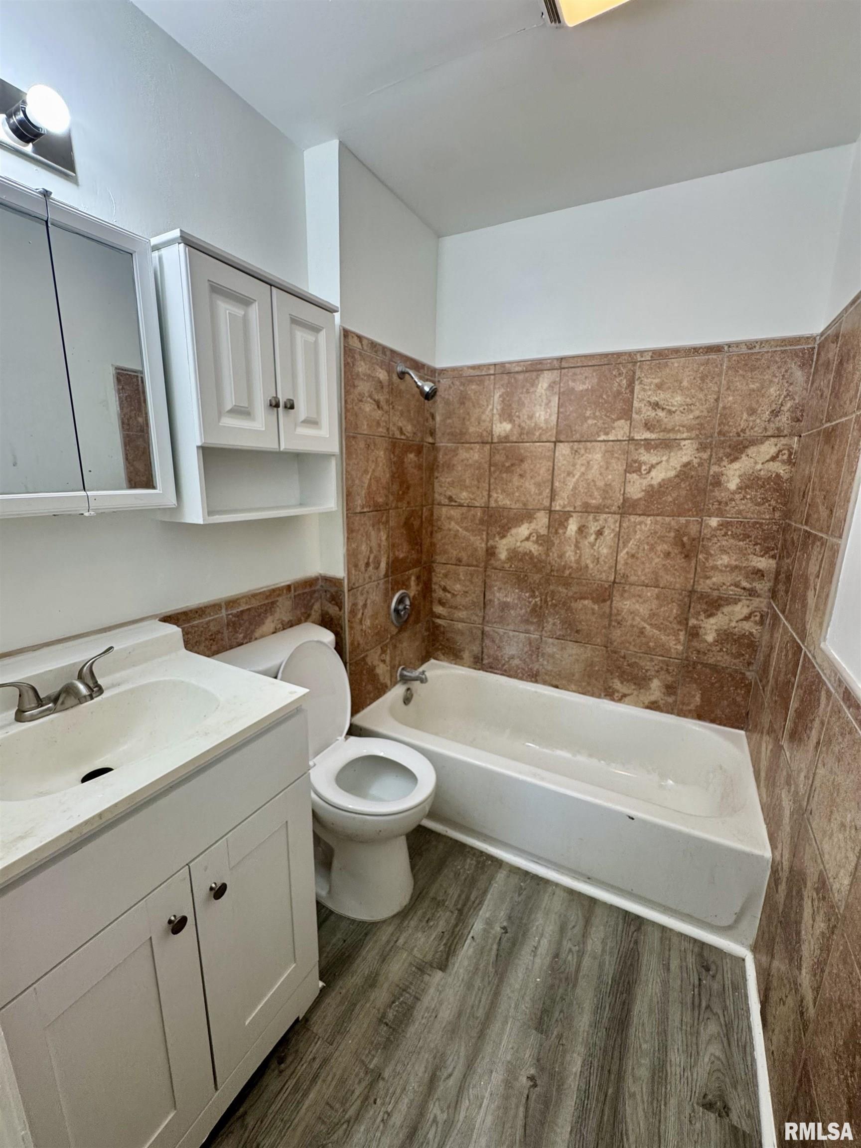 619 13th Avenue Rock Island, IL 61201 - Photo 10 of 19