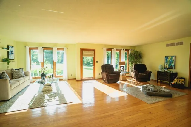 $838,847 | 3813 Utah Terrace, Wellsville, KS 66092