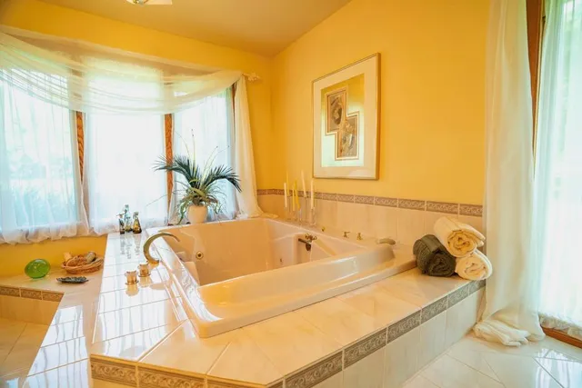 $838,847 | 3813 Utah Terrace, Wellsville, KS 66092