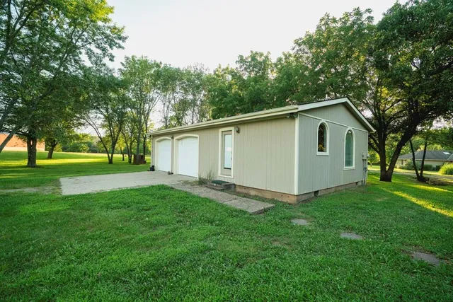 $838,847 | 3813 Utah Terrace, Wellsville, KS 66092