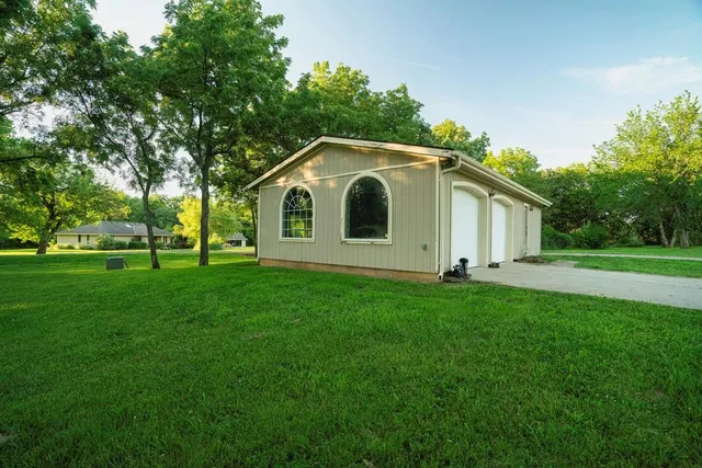 $838,847 | 3813 Utah Terrace, Wellsville, KS 66092