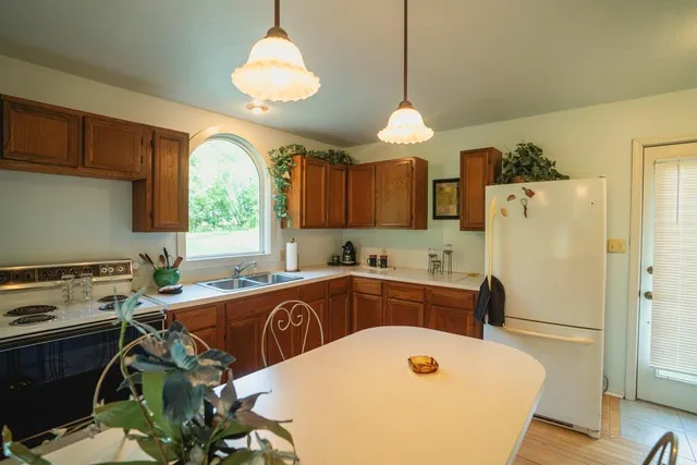 $838,847 | 3813 Utah Terrace, Wellsville, KS 66092