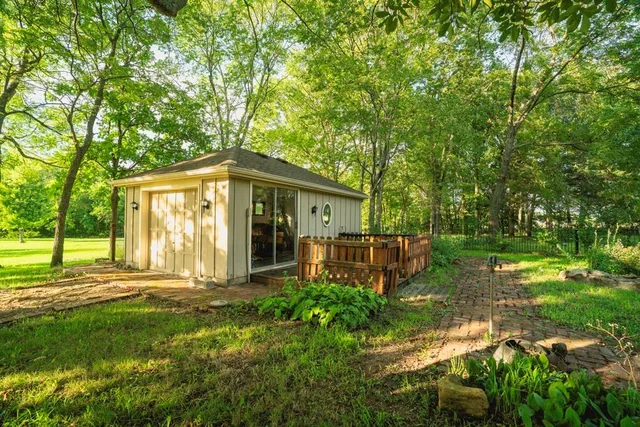 $838,847 | 3813 Utah Terrace, Wellsville, KS 66092