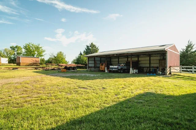 $838,847 | 3813 Utah Terrace, Wellsville, KS 66092